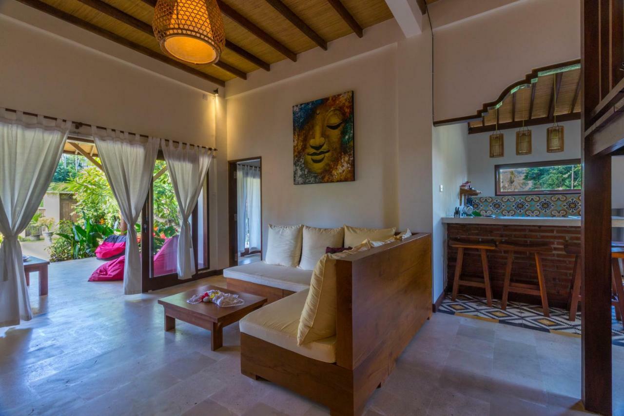 Villa Gayatri Hidden Oasis アメッド エクステリア 写真