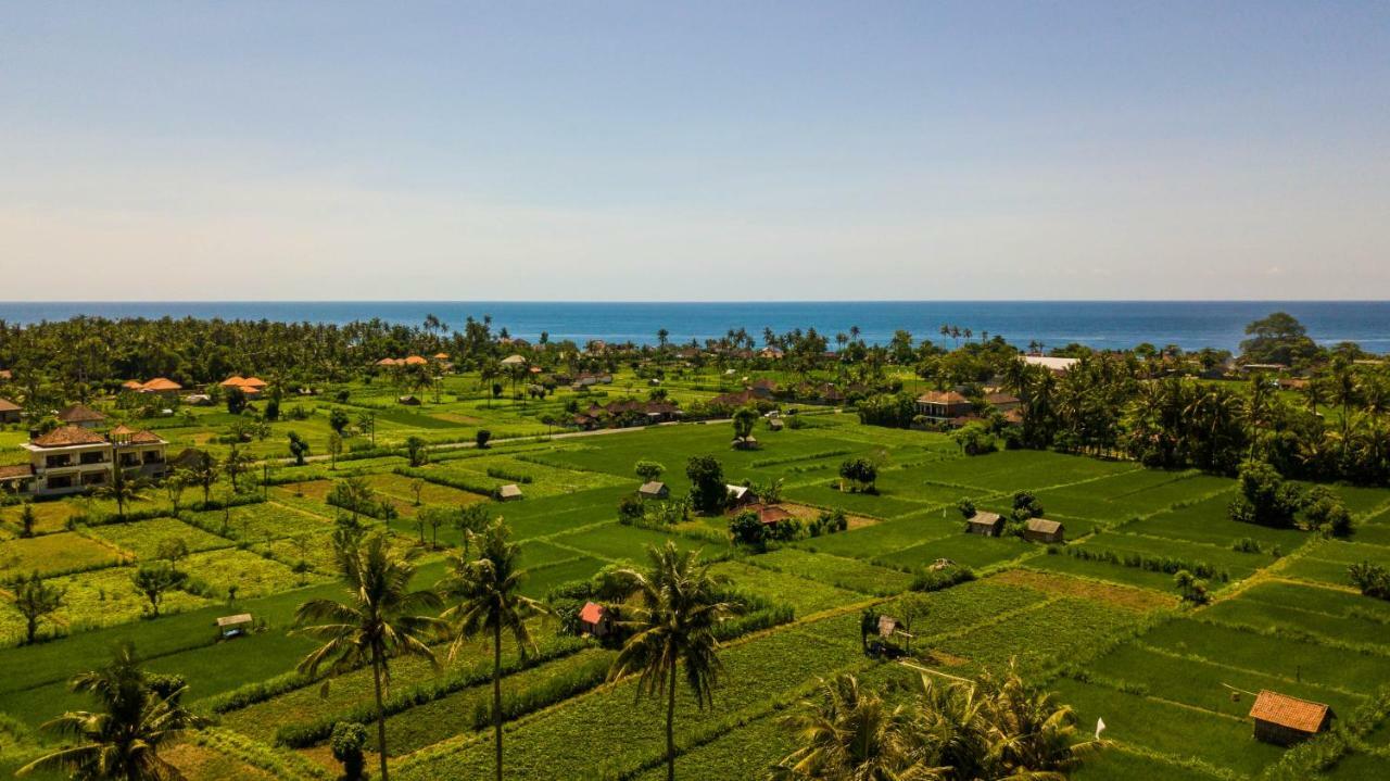 Villa Gayatri Hidden Oasis アメッド エクステリア 写真